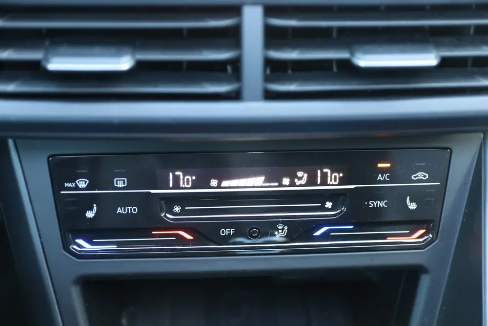 Volkswagen Polo 1.0 TSI R-Line / Navi / Panoramadak / Climat uit 2022, foto 18