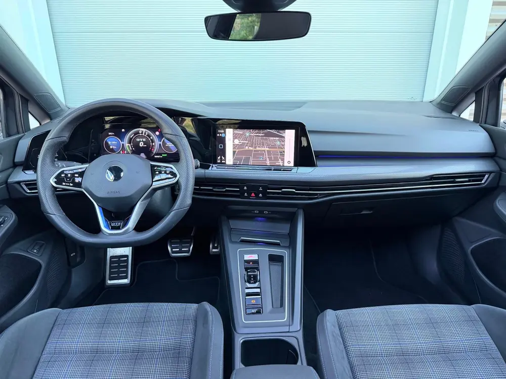 Volkswagen Golf 1.4 eHybrid GTE Pano/Matrix/HuD uit 2021, foto 10