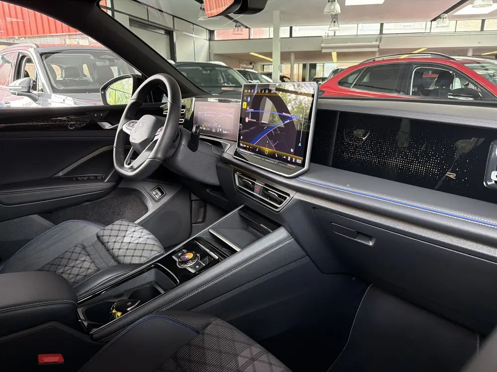 Volkswagen Tiguan 1.5 eHybrid DSG R-LINE SPORT 360° CAMERA/ uit 2025, foto 14