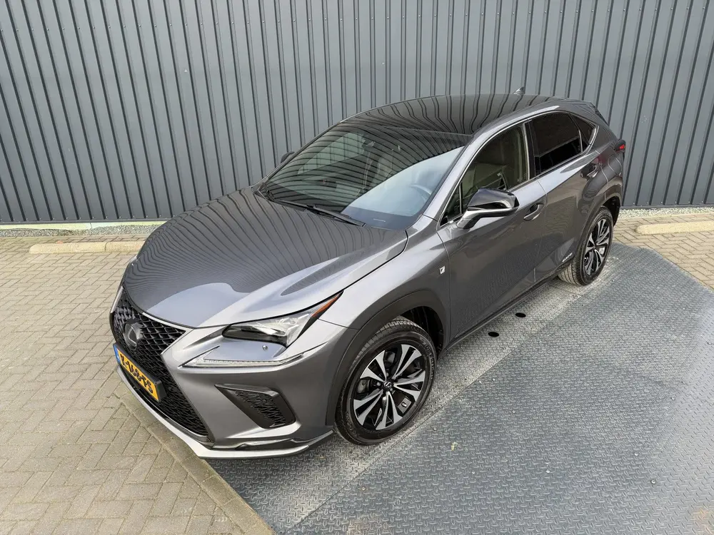 Lexus NX 300h AWD F SPORT | Pano dak | 12 mnd BOVAG Garantie uit 2019, foto 2