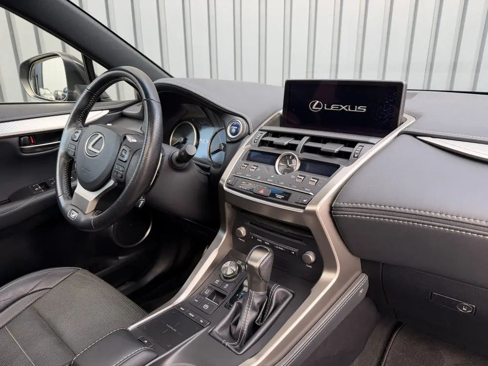 Lexus NX 300h AWD F SPORT | Pano dak | 12 mnd BOVAG Garantie uit 2019, foto 4