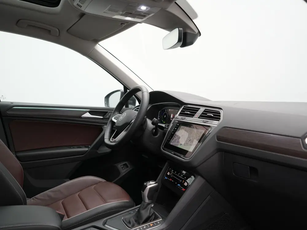 Volkswagen Tiguan 1.4 TSI eHybrid Elegance PHEV 245pk Dealer uit 2022, foto 4