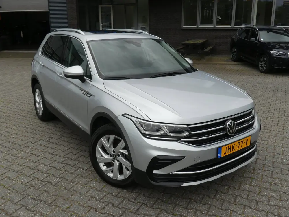 Volkswagen Tiguan 1.4 TSI eHybrid Business+ / PANO uit 2021, foto 2