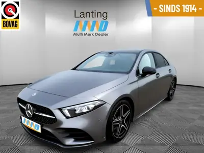 Mercedes-Benz A-Klasse Mercedes A-klasse 180 AMG Line sfeer verlichting uit 2022