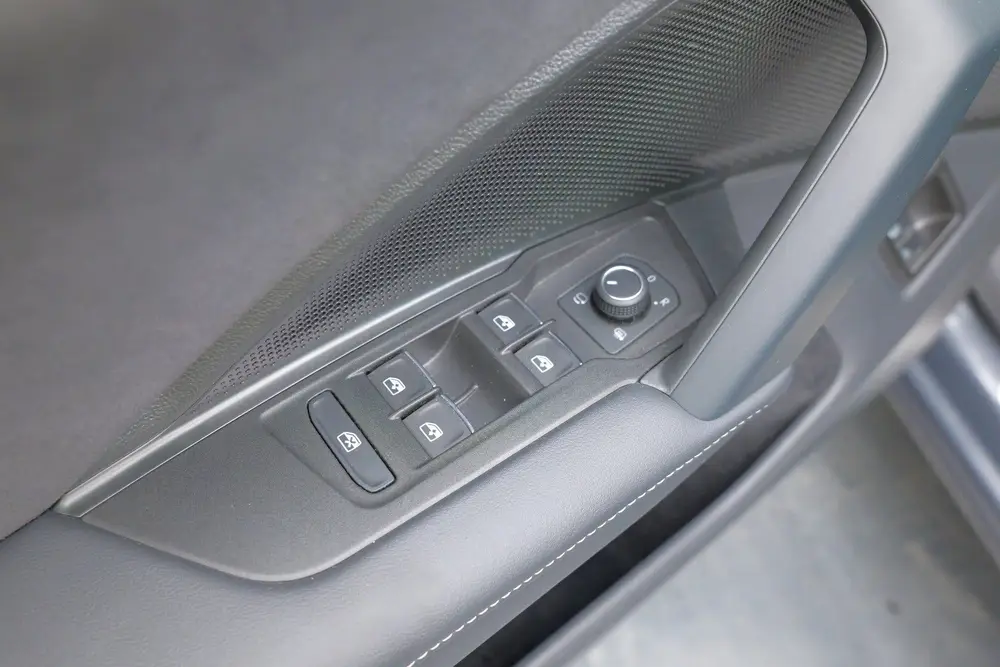 Volkswagen Tayron 1.5 eHybrid R-Line Edition | Matrix LED | uit 2025, foto 14