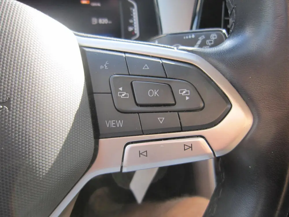 Volkswagen T-Roc 1.0 TSI Life Navi cam uit 2022, foto 16
