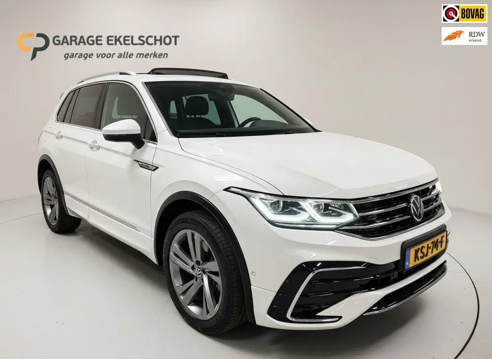 Volkswagen Tiguan 1.4 TSI eHybrid R-Line|Pano|Elektr.stoel|3 uit 2023