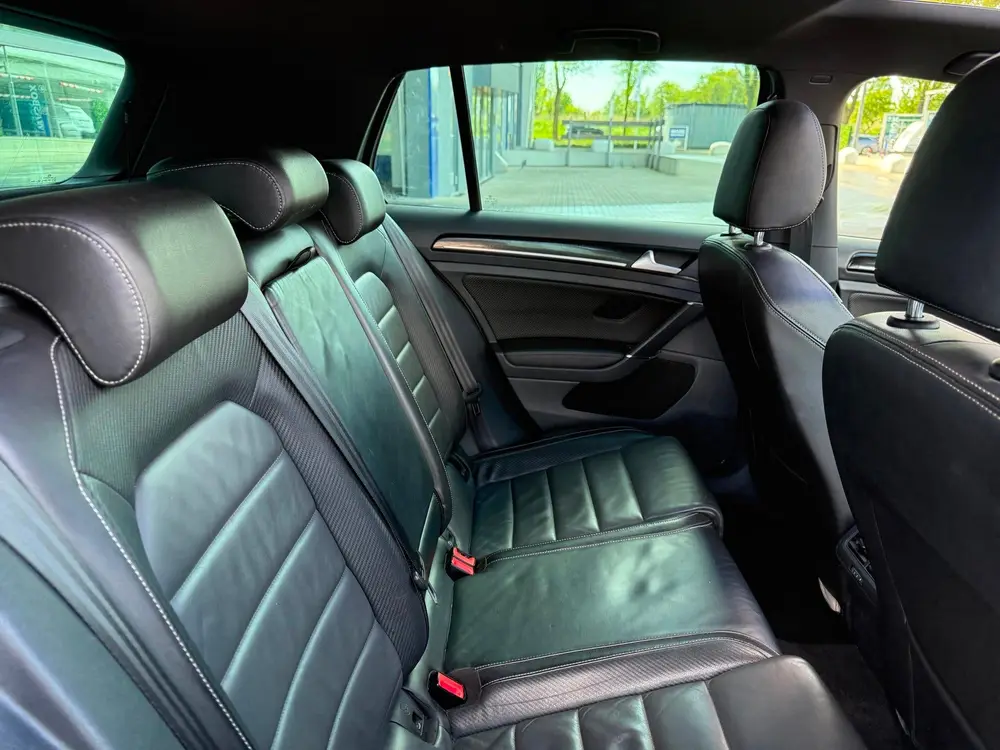 Volkswagen Golf 2.0 TSI 4Motion R / Pano / Maxton / Virtual! uit 2019, foto 12