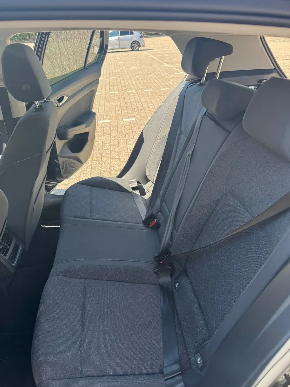 Volkswagen Golf 1.0 Etsi 110pk 7-DSG 2021 Zwart uit 2021, foto 8