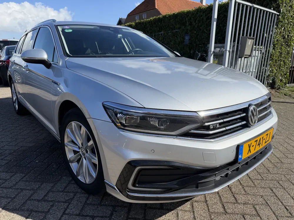 Volkswagen Passat Variant 1.4 TSI PHEV GTE Business NIEUW MO uit 2019, foto 2