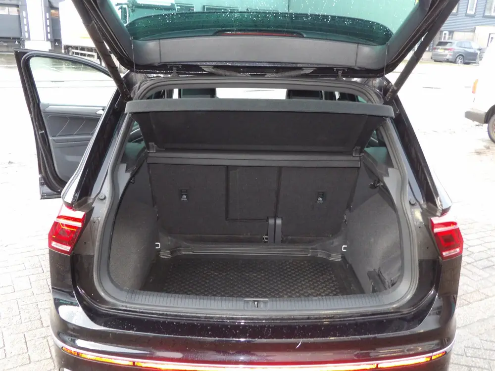 Volkswagen Tiguan 1.5 TSI R-Line Business+ (bj 2022) uit 2022, foto 16