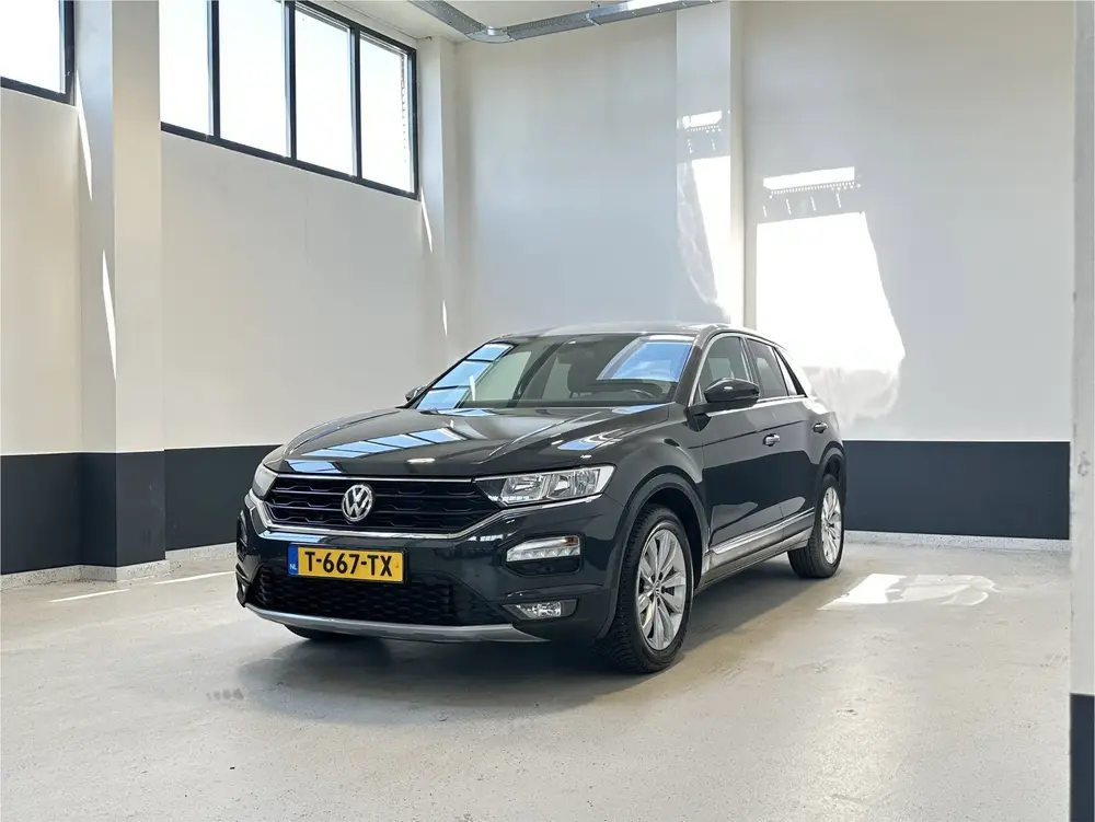 Volkswagen T-Roc 1.5 TSI Sport Automaat | LM velgen | Airco uit 2019, foto 2