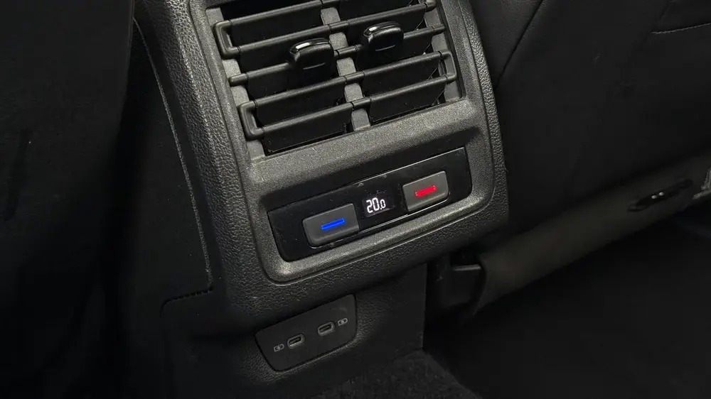 Volkswagen Golf 2.0 TSI R 4Motion | Pano | IQ Light | Camera uit 2021, foto 19