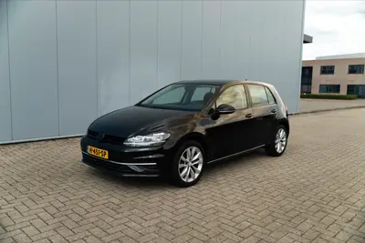 Volkswagen Golf Golf 1.0 TSI Comfortline Business 2019 Zwart uit 2019