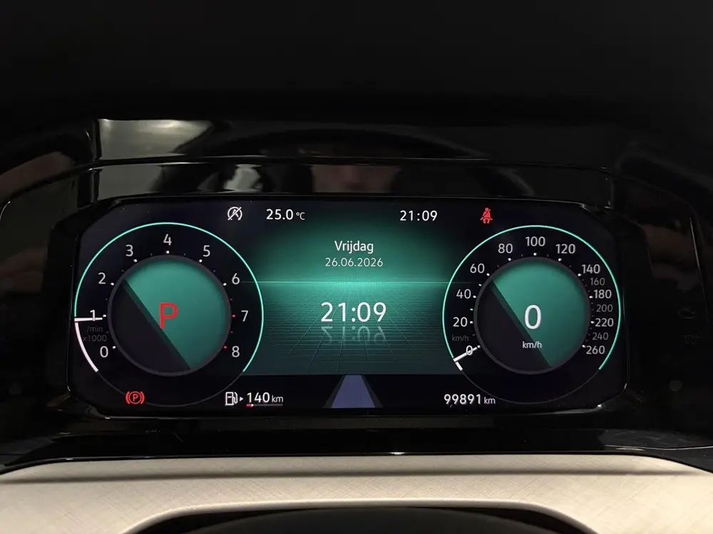 Volkswagen Golf 1.0 eTSI 110pk Automaat Life Climate control uit 2021, foto 17