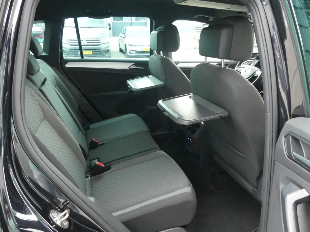 Volkswagen Tiguan 1.5 TSI R-line ACT DSG / Automaat Groot Na uit 2020, foto 11