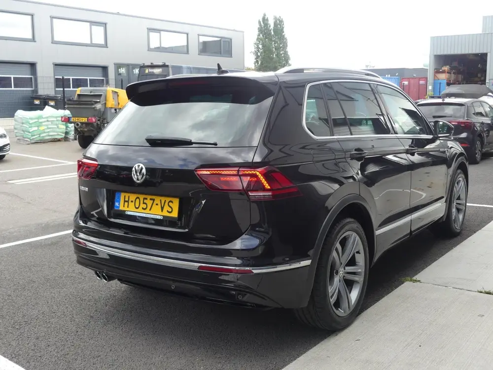 Volkswagen Tiguan 1.5 TSI R-line ACT DSG / Automaat Groot Na uit 2020, foto 6