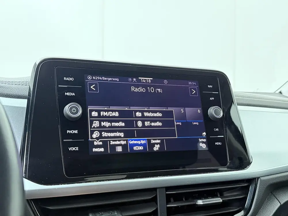 Volkswagen T-Roc 1.0 TSI Life | 110 PK | Trekhaak | Adaptive uit 2022, foto 13