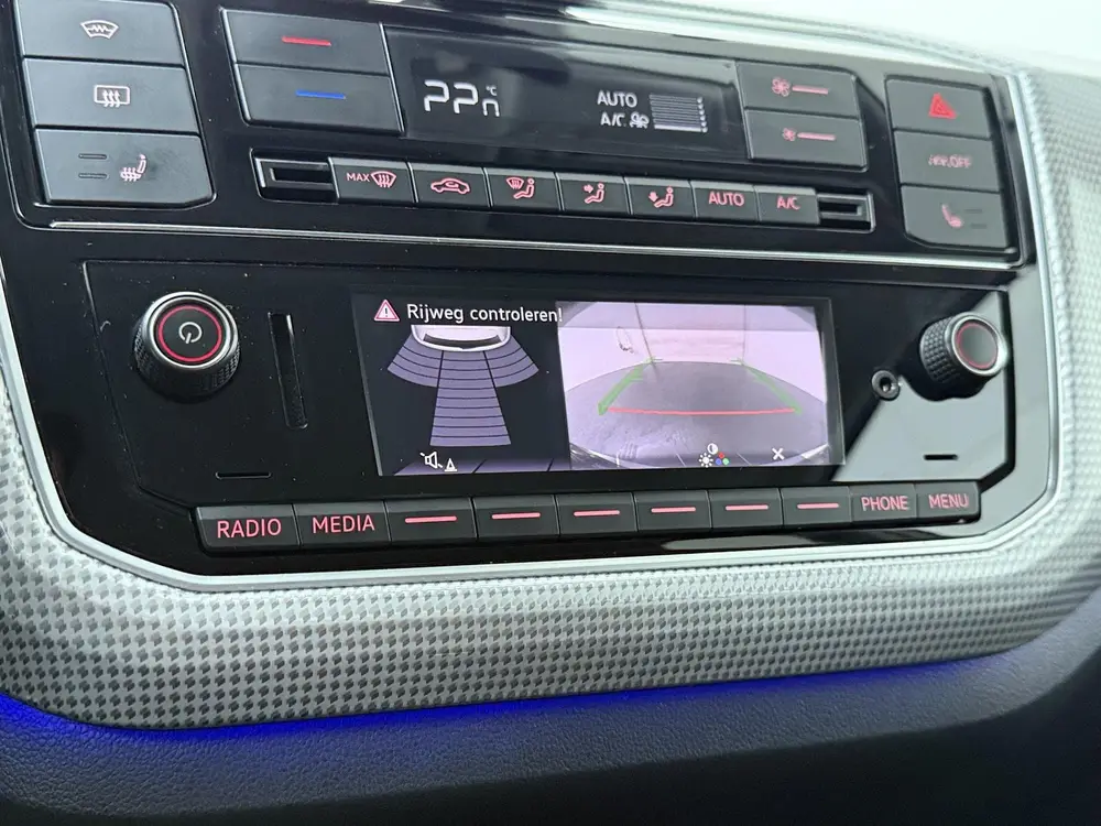 Volkswagen E-Up! e-up! | 83 PK | SoH 89% | Automaat | Achter uit 2022, foto 17