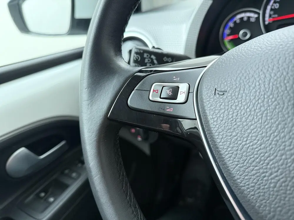 Volkswagen E-Up! e-up! | 83 PK | SoH 89% | Automaat | Achter uit 2022, foto 8