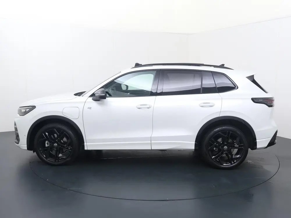Volkswagen Tiguan 1.5 eHybrid R-Line Edition | 272 PK | SoH uit 2025, foto 2