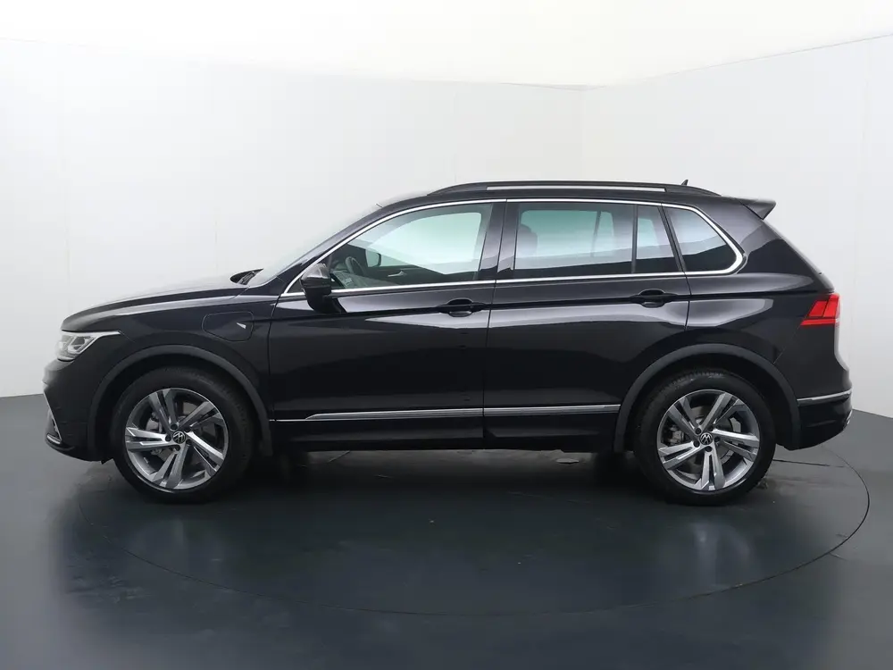 Volkswagen Tiguan 1.4 TSI eHybrid R-Line Business | 245 PK | uit 2023, foto 2