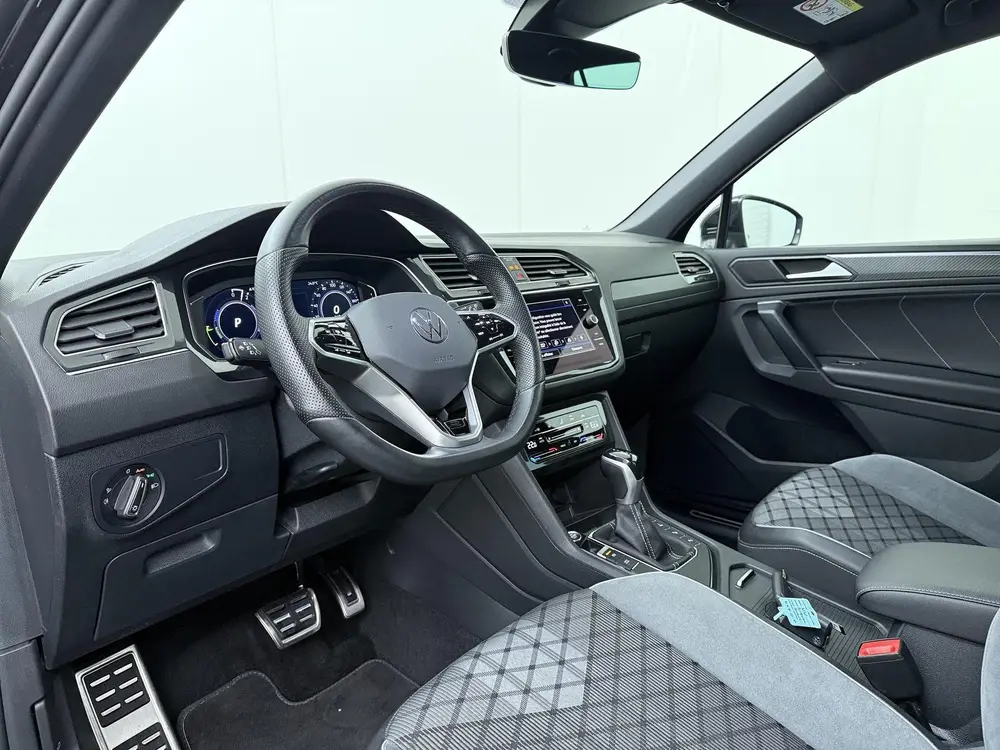 Volkswagen Tiguan 1.4 TSI eHybrid R-Line Business | 245 PK | uit 2023, foto 6