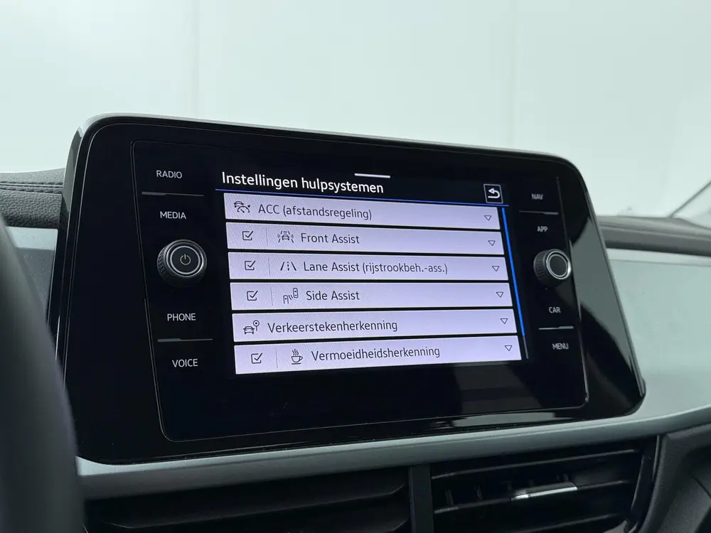 Volkswagen T-Roc 1.5 TSI Life | 150 PK | Automaat | Adaptive uit 2022, foto 15
