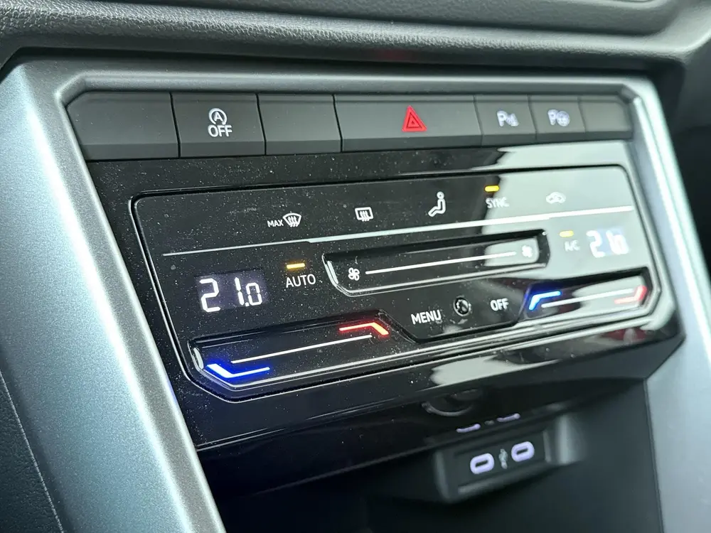 Volkswagen T-Roc 1.5 TSI Life | 150 PK | Trekhaak | Adaptive uit 2022, foto 18