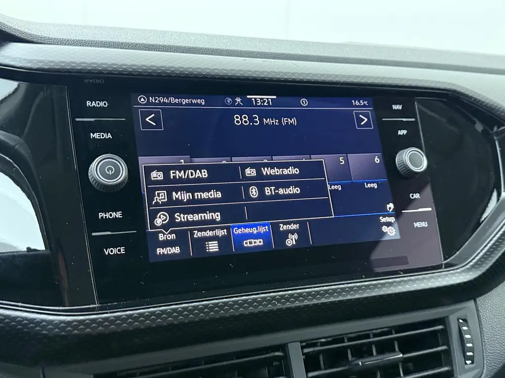 Volkswagen T-Cross 1.0 TSI Life | 110 PK | Trekhaak | Adapti uit 2022, foto 12