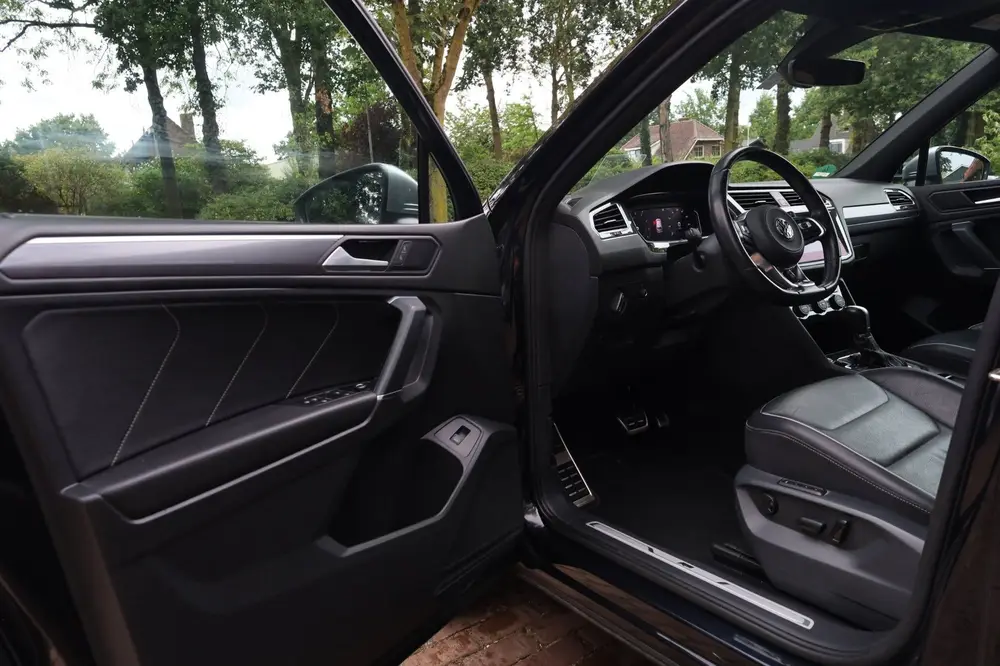 Volkswagen Tiguan Allspace 2.0 TSI 4Motion Highline Business uit 2019, foto 17