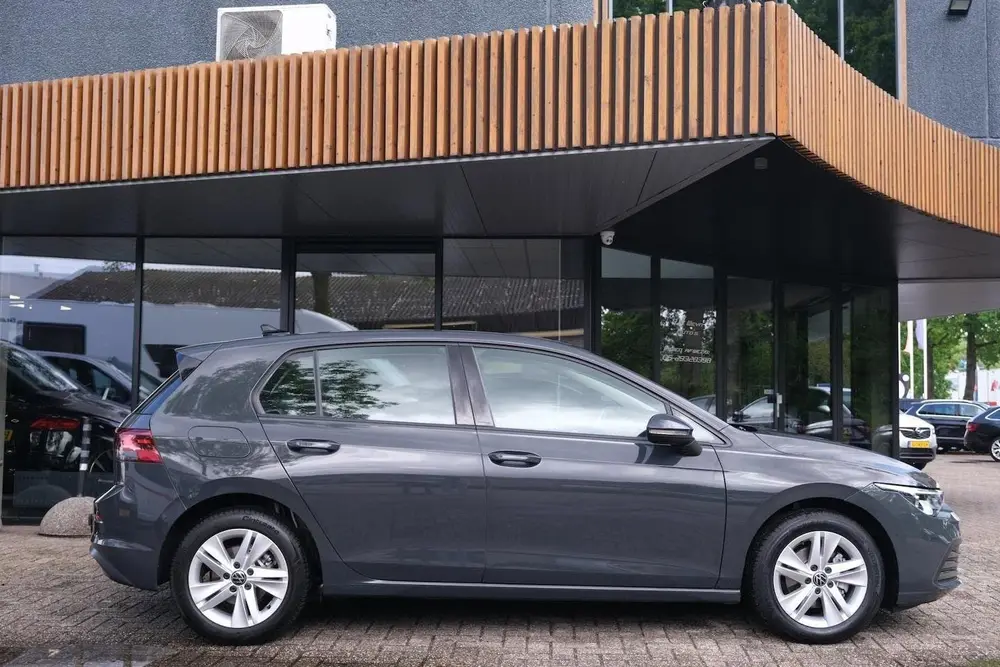 Volkswagen Golf 1.0 eTSI Life Business|Rijklaar|ACC|Massage| uit 2020, foto 3