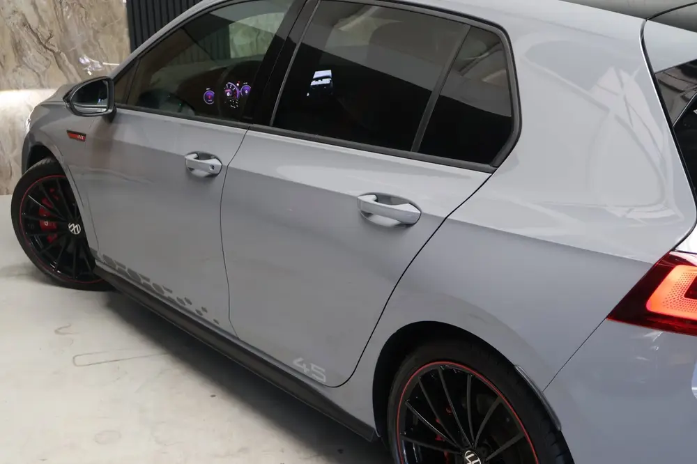 Volkswagen Golf 2.0 TSI GTI Clubsport 45 Jahre Editie Akrapo uit 2022, foto 13