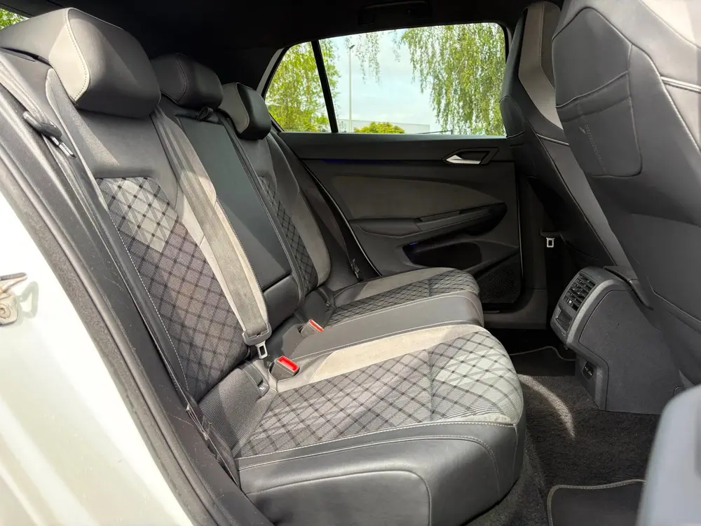 Volkswagen Golf 1.5 eTSI ACT R-Line |ACC,SFEER,XEN| uit 2020, foto 19