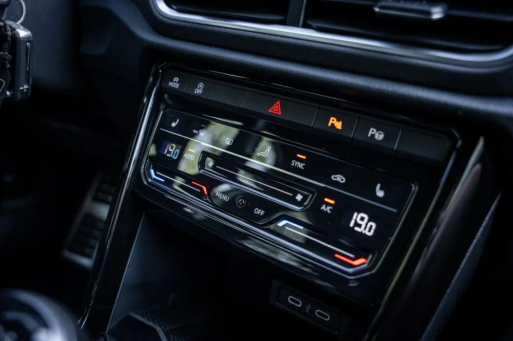 Volkswagen T-Roc 1.0 TSI R-Line | Navi | Camera | PDC | Crui uit 2022, foto 16