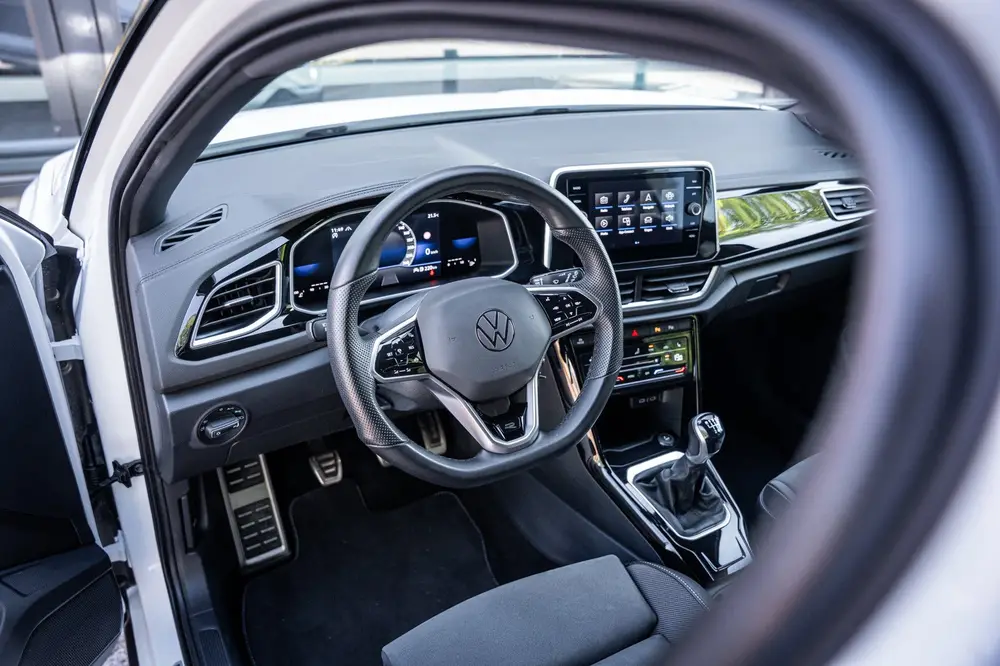 Volkswagen T-Roc 1.0 TSI R-Line | Navi | Camera | PDC | Crui uit 2022, foto 2