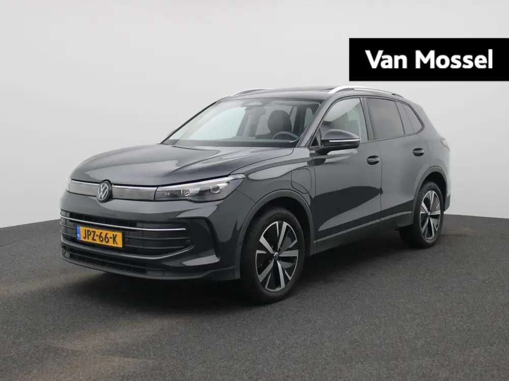 Volkswagen Tiguan 1.5 eHybrid Life Edition 204 PK | Panorama uit 2026