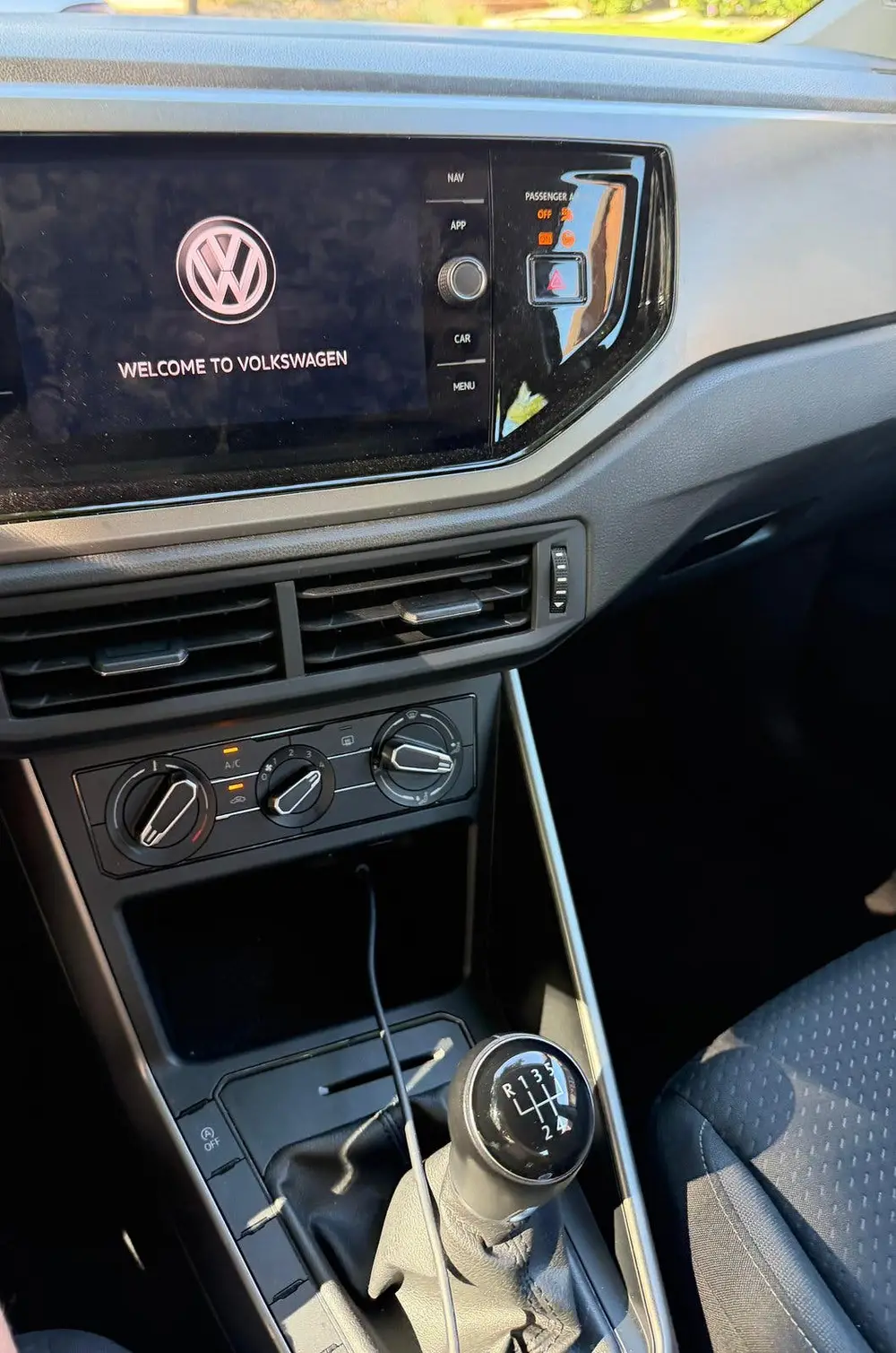 Volkswagen Polo 1.0 TSI 95pk 2020 Grijs uit 2020, foto 2