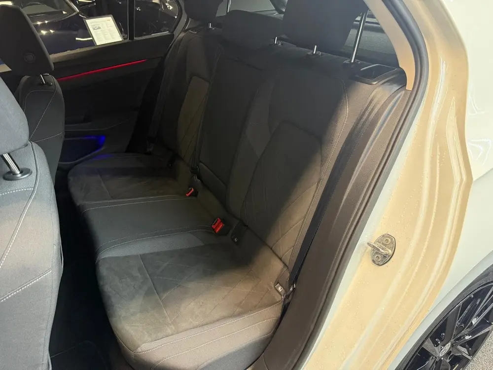 Volkswagen Golf 8 1.5 eTSI|Navi|Camera|Sfeer|ACC|DSG|Memory| uit 2020, foto 19
