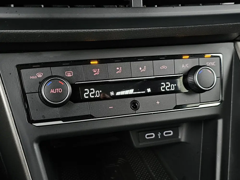 Volkswagen Polo 1.0 TSI R-Line Ed Exec, 1e Eig! SUMMER SALE! uit 2021, foto 17