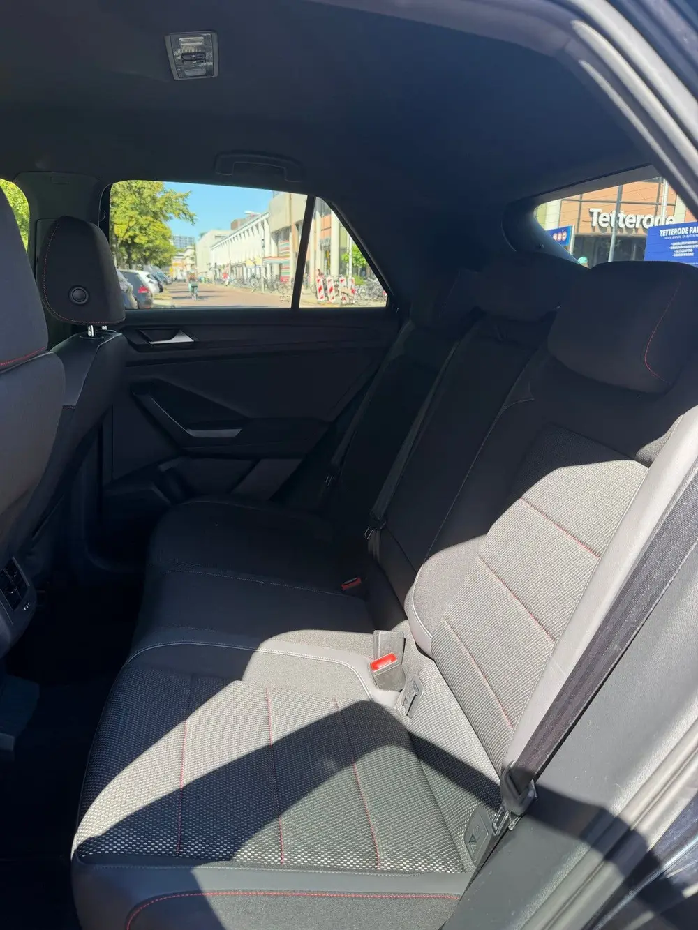 Volkswagen T-Roc 1.5 TSI 150pk 7-DSG 2020 Zwart uit 2020, foto 7