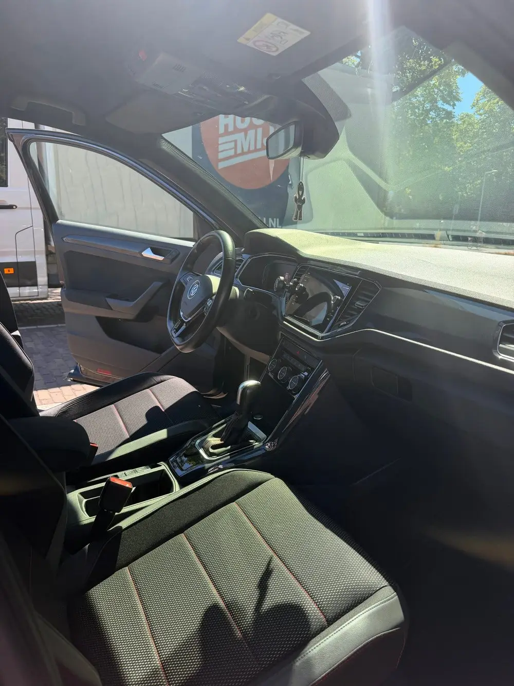 Volkswagen T-Roc 1.5 TSI 150pk 7-DSG 2020 Zwart uit 2020, foto 8