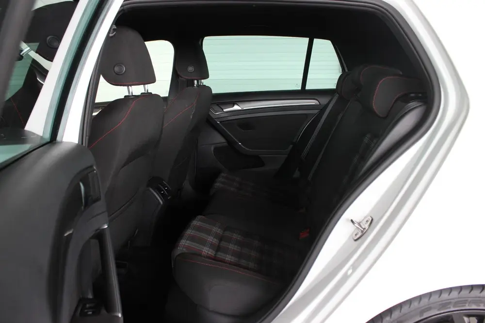 Volkswagen Golf 2.0 TSI GTI Performance NL-Auto | Milltek | uit 2019, foto 5