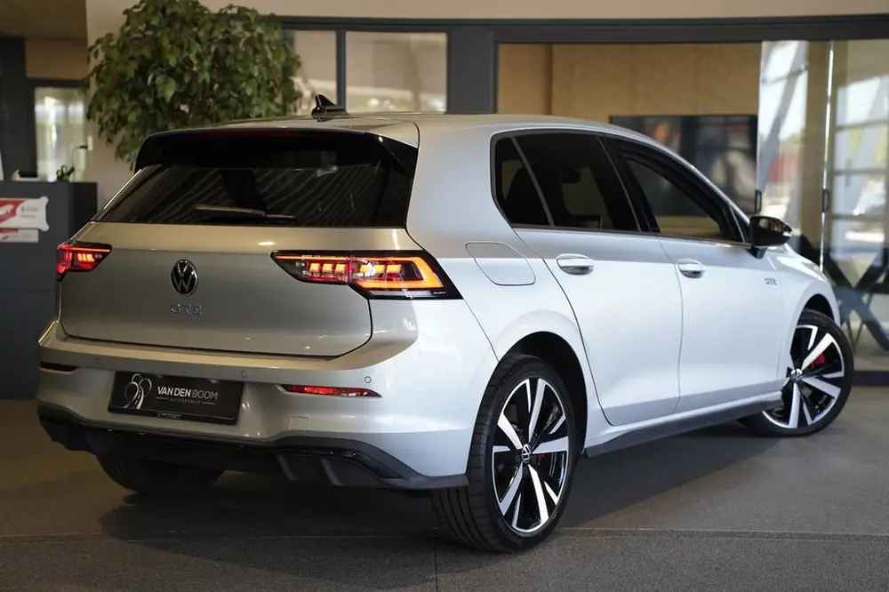 Volkswagen Golf 8.5 1.5 eHybrid GTE 272PK Facelift IQ Matrix uit 2025, foto 2