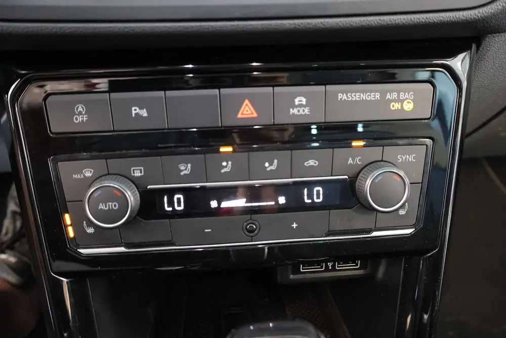 Volkswagen T-Cross 1.0 TSI/DSG Style, Virtual cockpit, Keyle uit 2020, foto 8