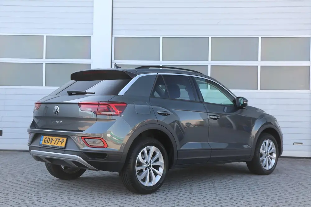 Volkswagen T-Roc 1.0 TSI 115pk Life Edition | Apple Carplay/ uit 2024, foto 2