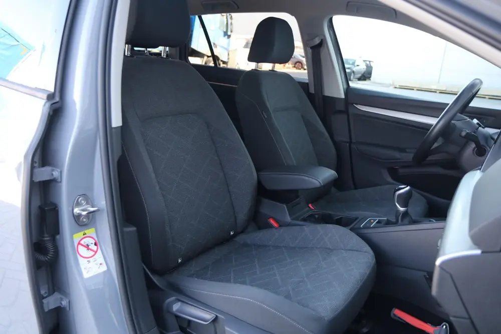 Volkswagen Golf Variant 1.0 TSI 110pk Life | Navigatie | Ach uit 2023, foto 19