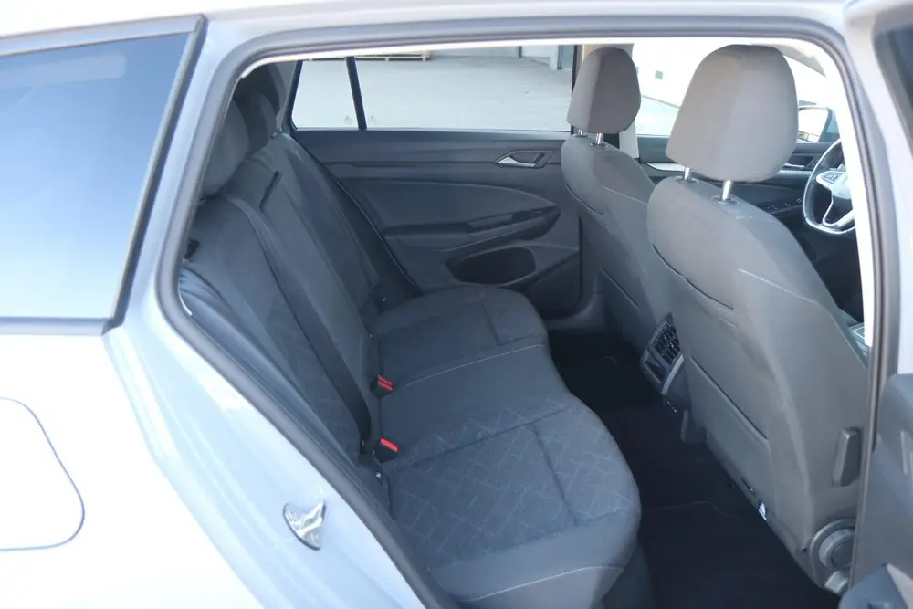 Volkswagen Golf Variant 1.0 TSI 110pk Life | Navigatie | Ach uit 2023, foto 6