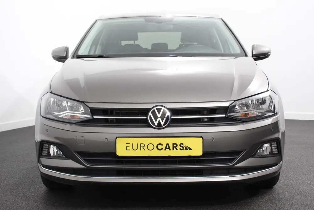Volkswagen Polo 1.0 TSI 110pk DSG Highline Navigatie Apple C uit 2021, foto 2