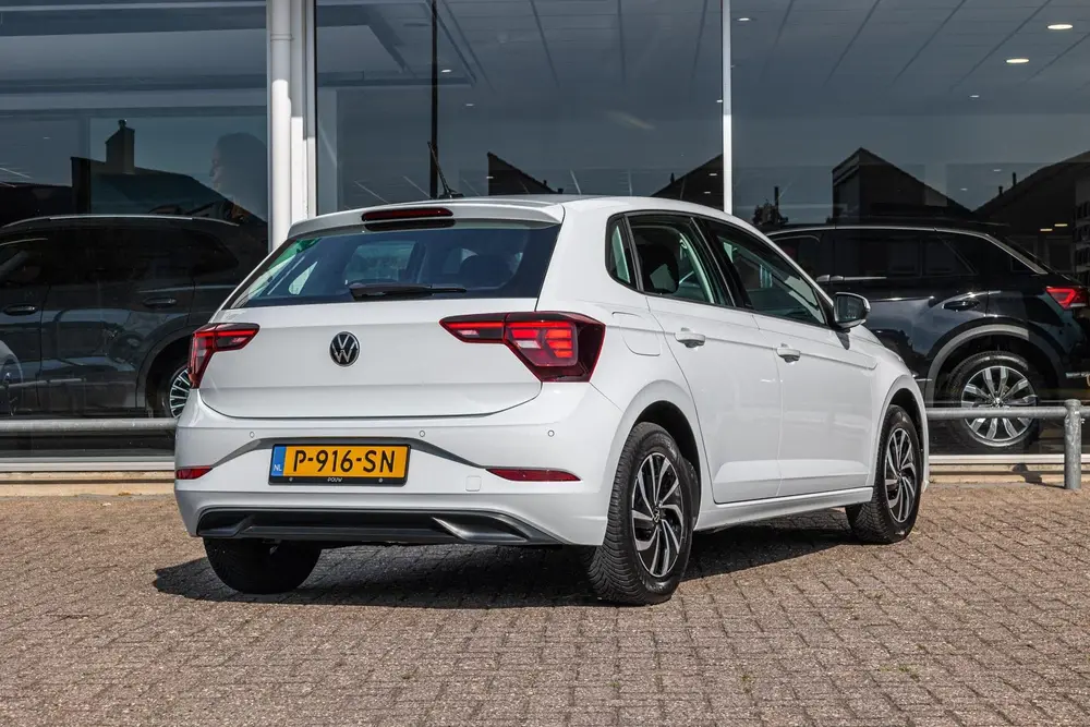 Volkswagen Polo 1.0 TSI 95pk Life | Navigatie | PDC | Carpla uit 2022, foto 2